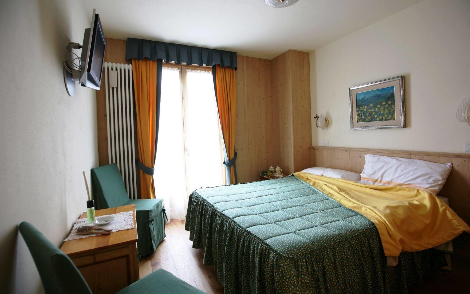 Meuble Cima Bianca Garni Bormio Exterior foto
